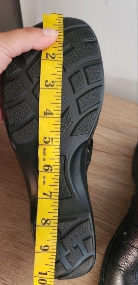 b.ø.c. Born Concept Black 100% Leather Women Slip On Clogs/Mule size 10M - Picture 11 of 13